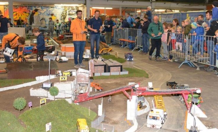 Die Baustelle der IG Rad und Kette ist ein Publikumsmagnet. (Foto: Messe Ried)