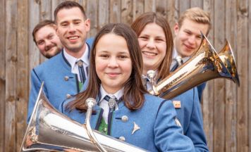 Herbstkonzert des Musikvereins Hohenzell mit Solisten und Gedenken