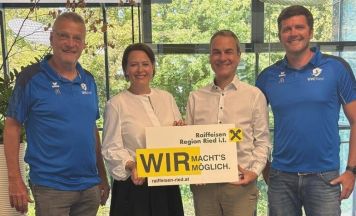 Raiffeisenbank bleibt drei Jahre Premiumsponsor des UVC Ried