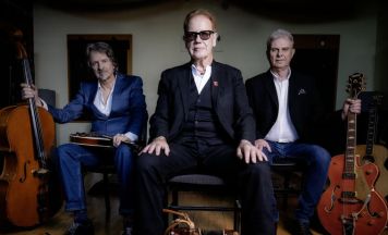 Oysterband-Sänger kommt mit neuem Trio ins KiK
