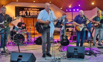 „Skybirds“ feiern 50-jähriges Bühnenjubiläum in Mehrnbach