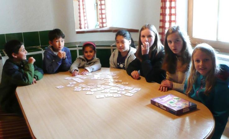 Evamaria, Ramona und Rosalie (rechts) sind die jüngsten Deutsch-Lehrerinnen.