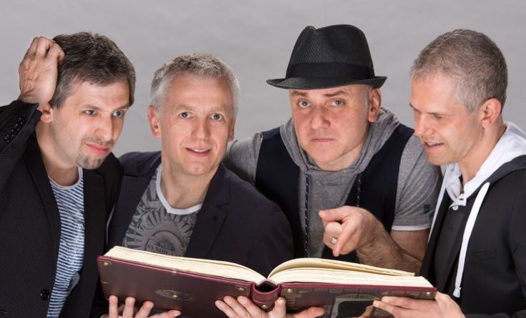 „Die Vierkanter“ lesen und weissagen sogar aus Speisekarten! Foto: Vierkanter