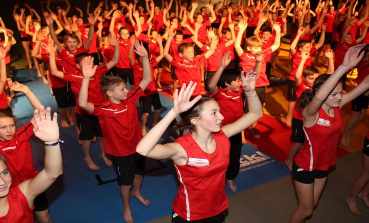 Sportlich geht es in der Sportmittelschule Niederwaldkirchen zu.