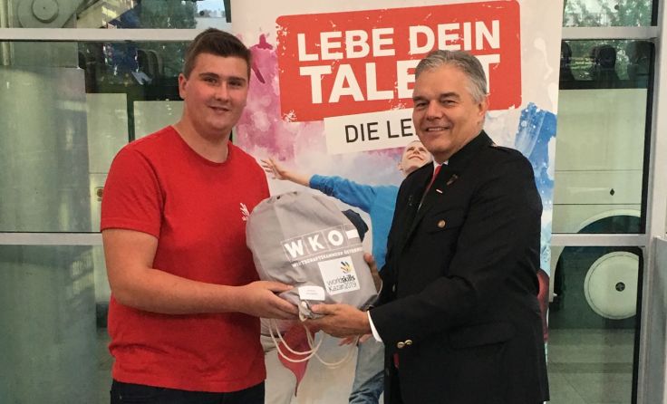 Andreas Keplinger, WKOÖ-Vizepräsident Leo Jindrak (r.) Foto: WKOÖ