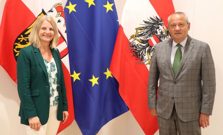 LAbg. Gertraud Scheiblberger mit Initiator Landtagspräsident Wolfgang Stanek. Foto: Land OÖ