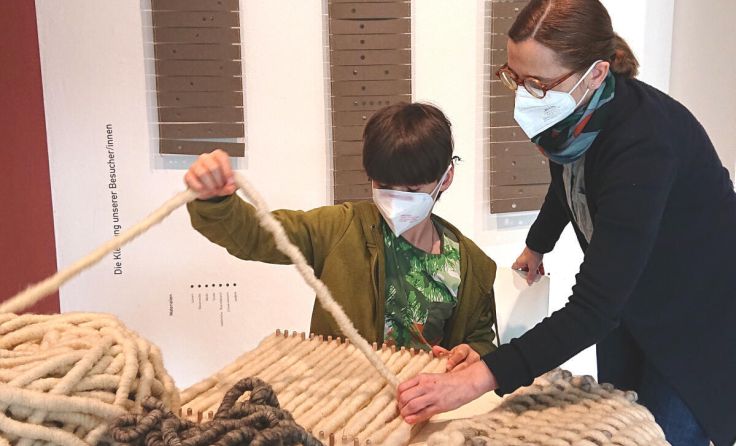 Wer möchte, kann Sitzauflagen weben. (Foto: Textiles Zentrum Haslach)