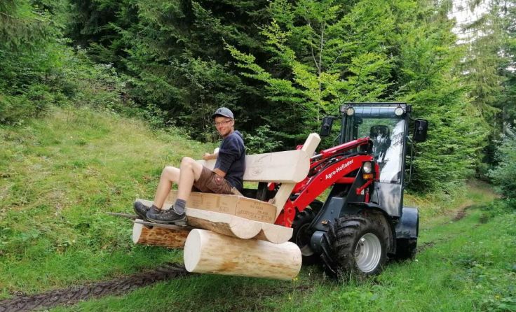 Neues Rastbankerl für den Kühstein (Foto: Landjugend)