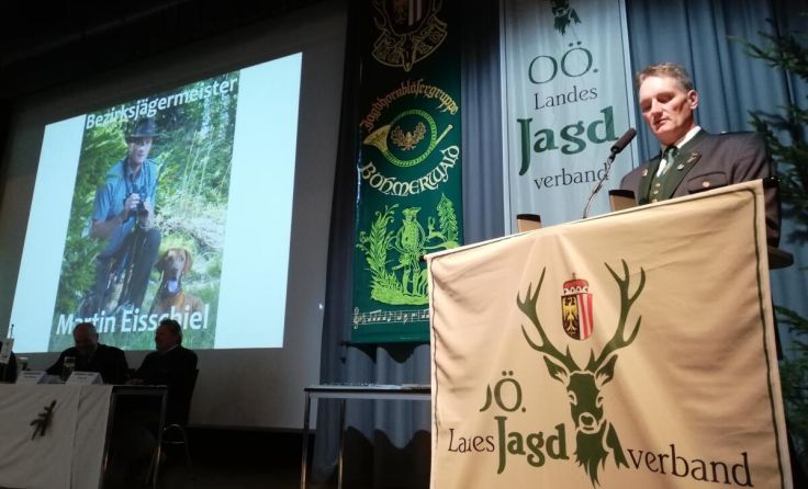 Bezirksjägermeister Martin Eisschiel beim Bezirksjägertag 2019 (Foto: Fellhofer)