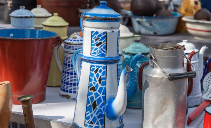 Der erste Flohmarkt findet am 2. April statt. (Foto: Flegere/Shutterstock.com)
