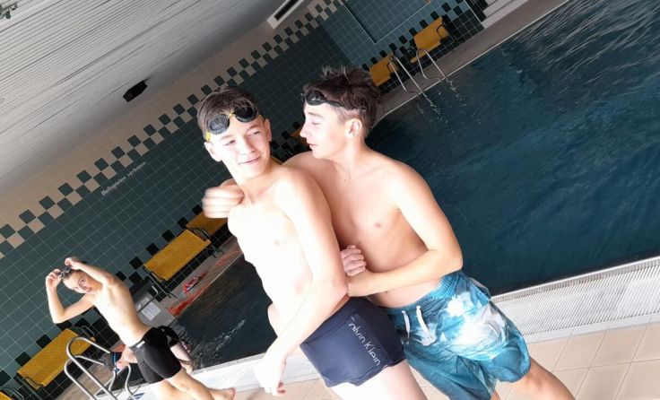 Schüler beim Üben der Befreiungsgriffe (Foto: ISMS Ulrichsberg)