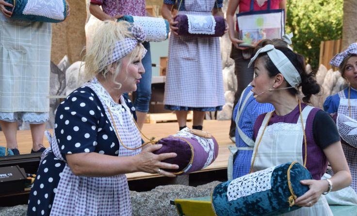 Ballett der Spitzenklöpplerinnen (Foto: Karl Lindorfer)