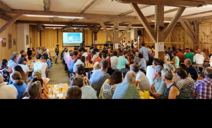 Projektpräsentation beim Frühschoppen in St. Oswald (Foto: Gemeinde St. Oswald)