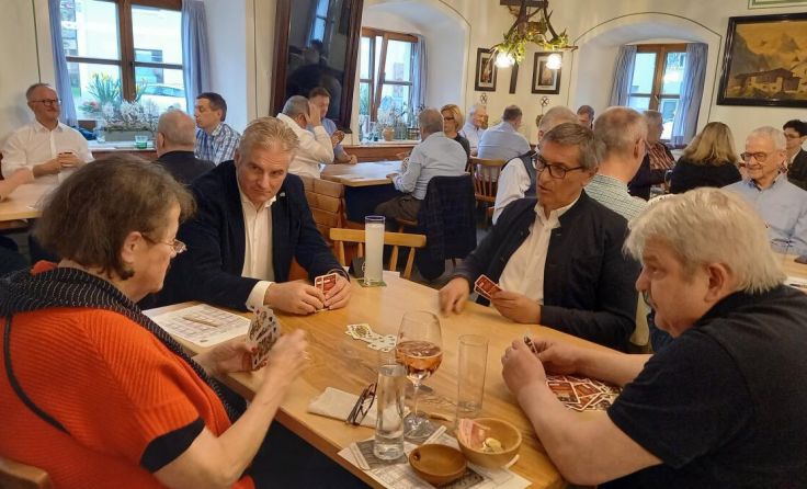 Volle Gaststube beim Haudum (Foto: Hanner)
