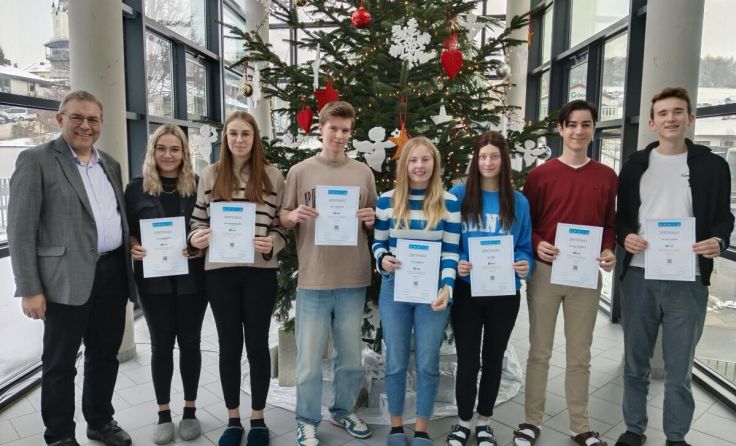 Sieben Schüler absolvierten die Fachprüfung erfolgreich. (Foto: BBS Rohrbach)