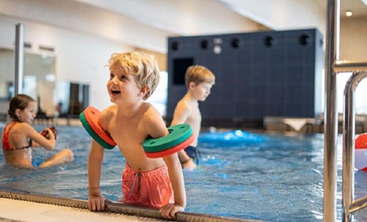 Sportliches Vergnügen im Hallenbad Aqaro in Rohrbach-Berg (Foto: Stadtgemeinde Rohrbach-Berg)