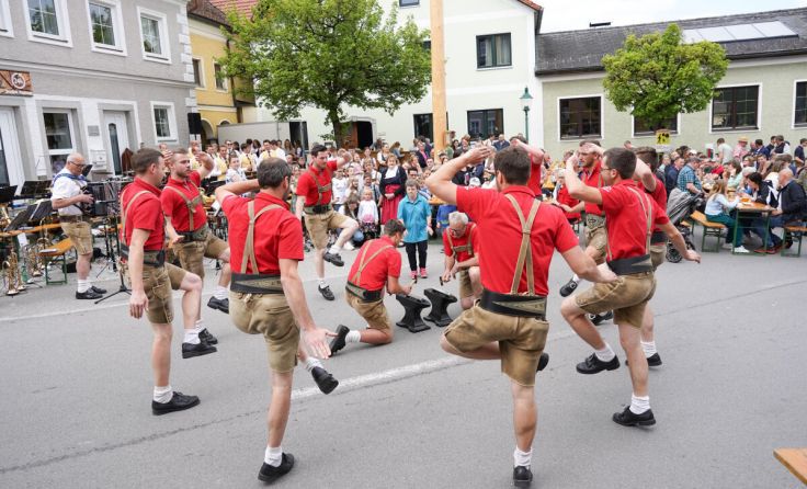 Immer wieder eine Attraktion: Die Petringer Schuhplattler (Foto: Werner Pichler)