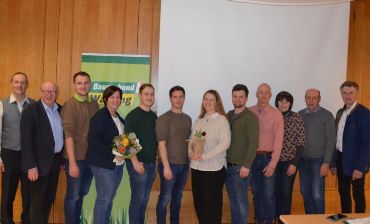 Das Vorstandsteam mit Vize-Bgm. Johann Zauner (l.) und Bgm. Johann Plakolm (2.v.l.) (Foto: privat)