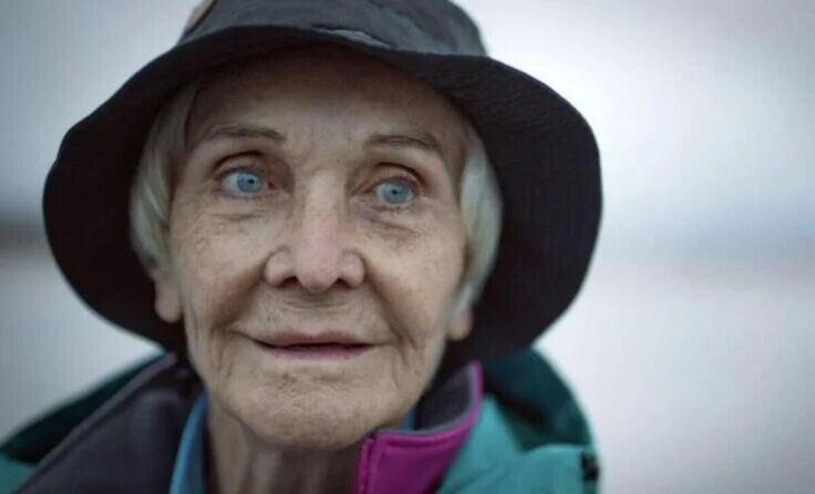 "Edie" erfüllt sich einen Lebenstraum. (Foto: Cape Wrath Film)