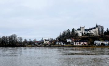 Ottensheimer stehen gegen Hotelprojekt auf