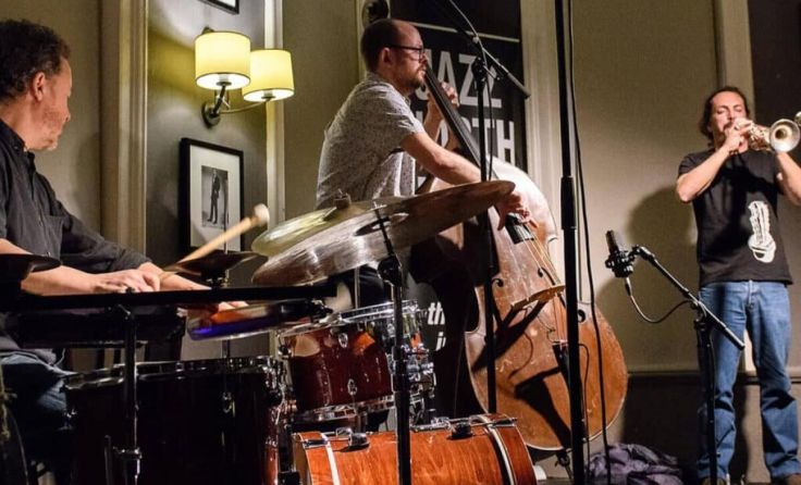 Drei außergewöhnliche Musiker kommen nach Ulrichsberg. (Foto: Ken Dew)