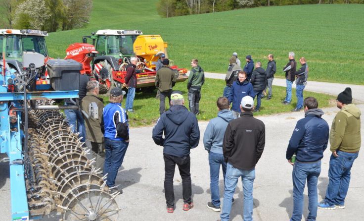 Bodenbearbeitungs-Geräte wurden vorgestellt. (Foto: LK Oö)