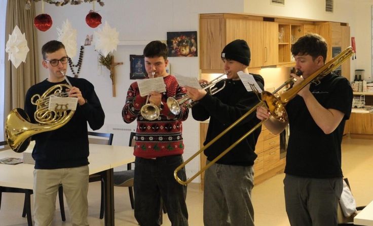 Die Junge ÖVP musizierte zu Weihnachten in Altenheimen. (Foto: OÖVP)