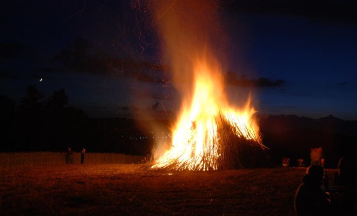 Zwei Feuer - eine gemeinsame Vergangenheit (Foto: Johann Lindorfer)