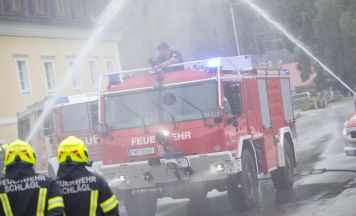 Segen für neues Spezialfahrzeug zur Waldbrandbekämpfung