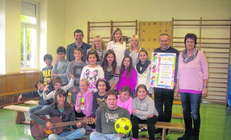 Die Volksschule Schwanenstadt wurde für ihr Engagement ausgezeichnet