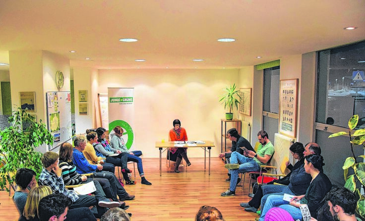 Beim Vortrag mit Referentin Margret Lehner
