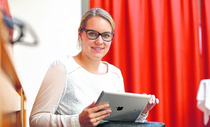 JVP-Bezirksobfrau Patricia Alber fordert Internet-Breitband im gesamten Bezirk. *Foto: Wakolbinger