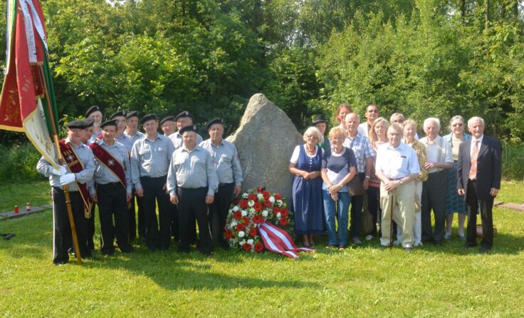 Eine Abordnung aus Peilstein war bei der Gedenkfeier in Treffling dabei.
