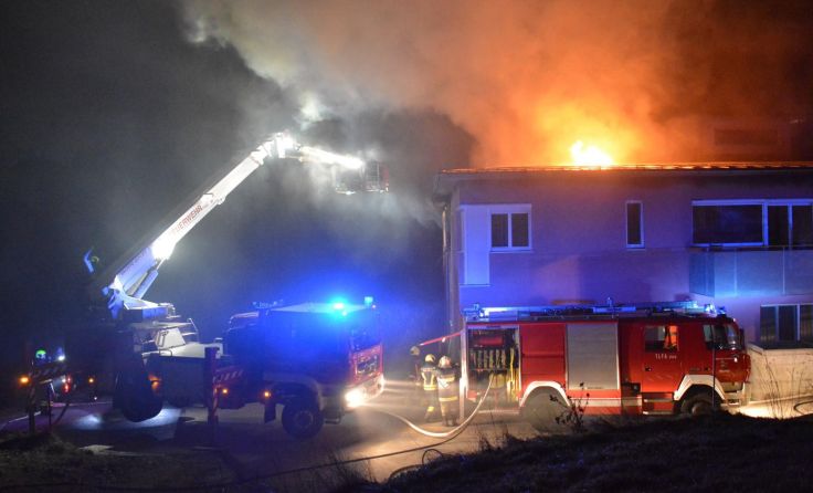 Der nach dem Großbrand vermisste Mann konnte nur mehr tot geborgen werden. Foto: BFK UU/Denkmayr