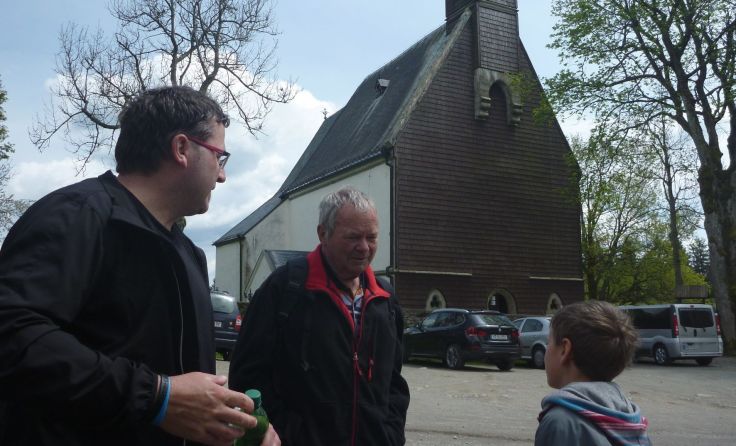 Eine grenzüberschreitende Wanderung führte rund 30 Teilnehmer von Hörleinsödt nach St. Thoma.