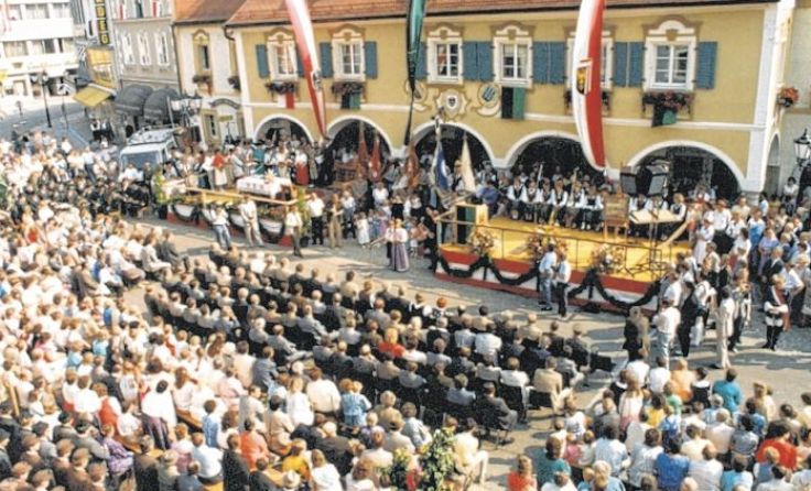 Mit einem großen Fest wurde vor 30 Jahren die Stadterhebung gefeiert.