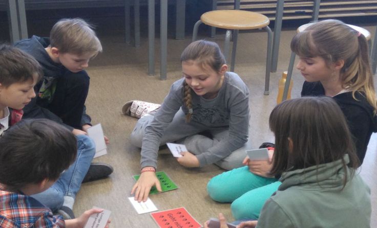 Die Erstklasser des Gymnasiums lernten den sicheren Umgang mit Handy und Internet.