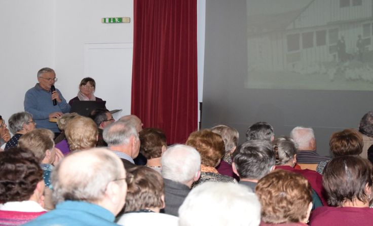 Fast 140 Besucher lauschten im Pfarrsaal Kollerschlag den Ausführungen der Topothekare.