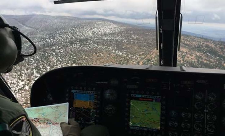 Vom Hubschrauber aus wurde das Übungsgebiet in Augenschein genommen. 