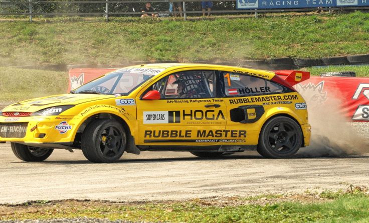 Alois Höller im Ford Focus traf in Ungarn auf technisch hochgerüstete Konkurrenz. Foto: Handl
