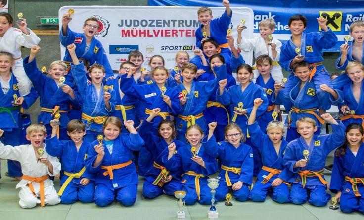 Die UJZ Mühlviertel jubelt über den Meistertitel. Foto: Christian Fidler