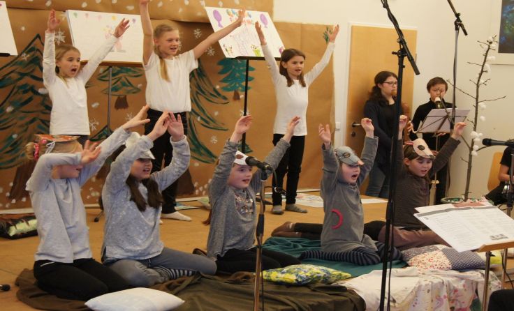 Der Kinderchor der Neufeldner Musikschule probt schon eifrig für die nächste große Aufführung.
