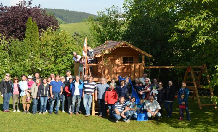 Alle haben zusammengeholfen, um den Spielplatz aufzupeppen und wieder bespielbar zu machen.