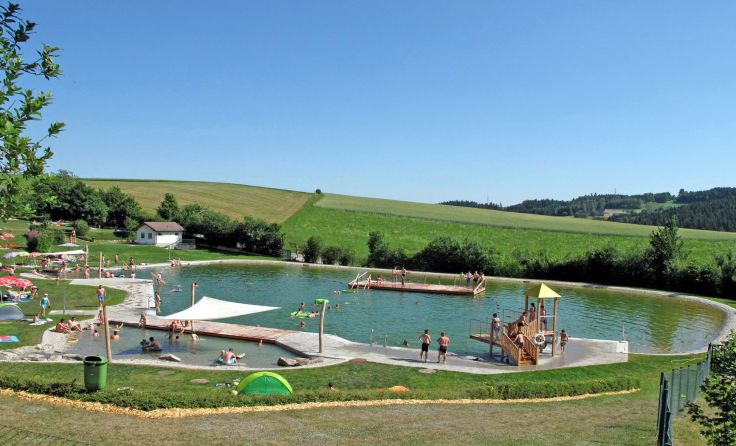 Neben Badespaß ist auch wieder für das leibliche Wohl gesorgt. Foto: Marktgemeinde Sarleinsbach