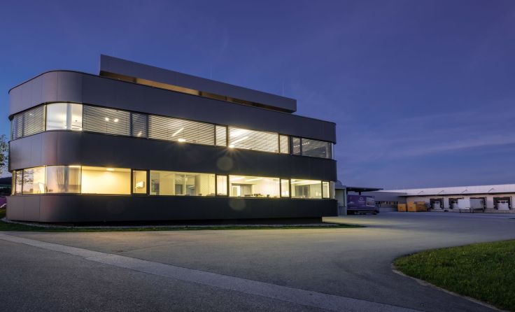 Der Hofkirchner Babymatratzen-Hersteller Träumeland hat sein Bürogebäude ausgebaut.