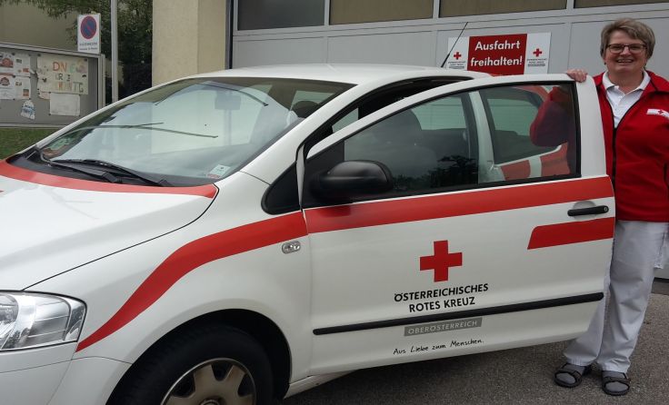 Manuela Bruckmüller ist seit vier Jahren in der Mobilen Pflege und Betreuung tätig. Foto: OÖRK