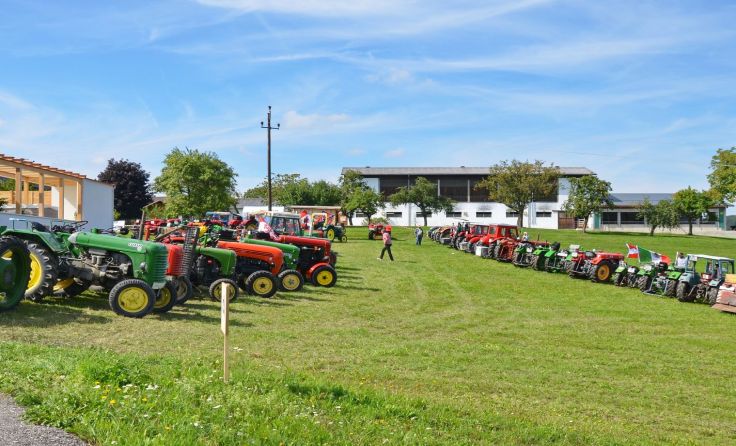 152 Traktorfahrer nahmen an der Traktorolympiade beim Wildparkwirt teil. Foto: Hannerer