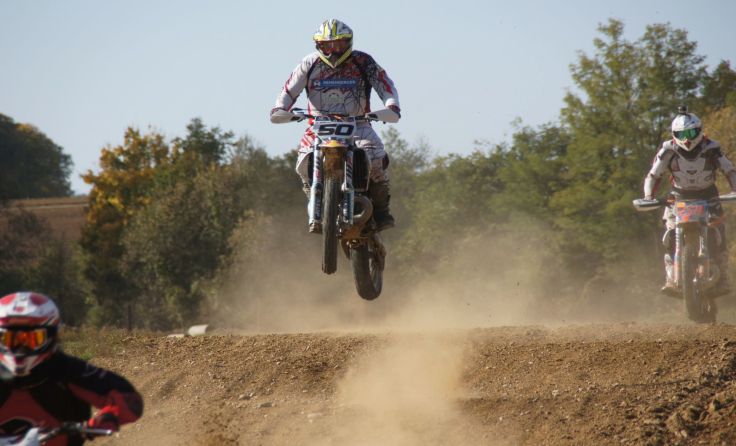 Motoren und Räder glühen wieder. Foto: MSC Julbach