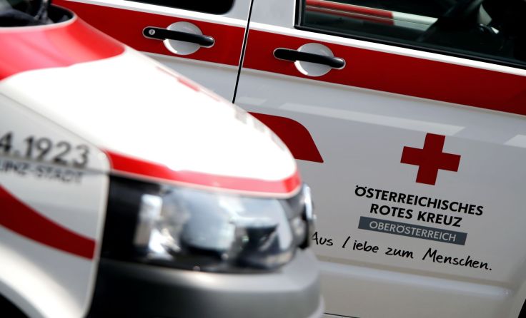 Beide Unfalllenker wurden ins Krankenhaus gebracht. Foto: Weihbold