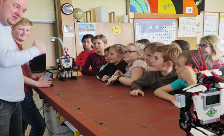 Faszinierende Einblicke gab es für die St. Martiner Volksschüler. Foto: NMS St. Martin